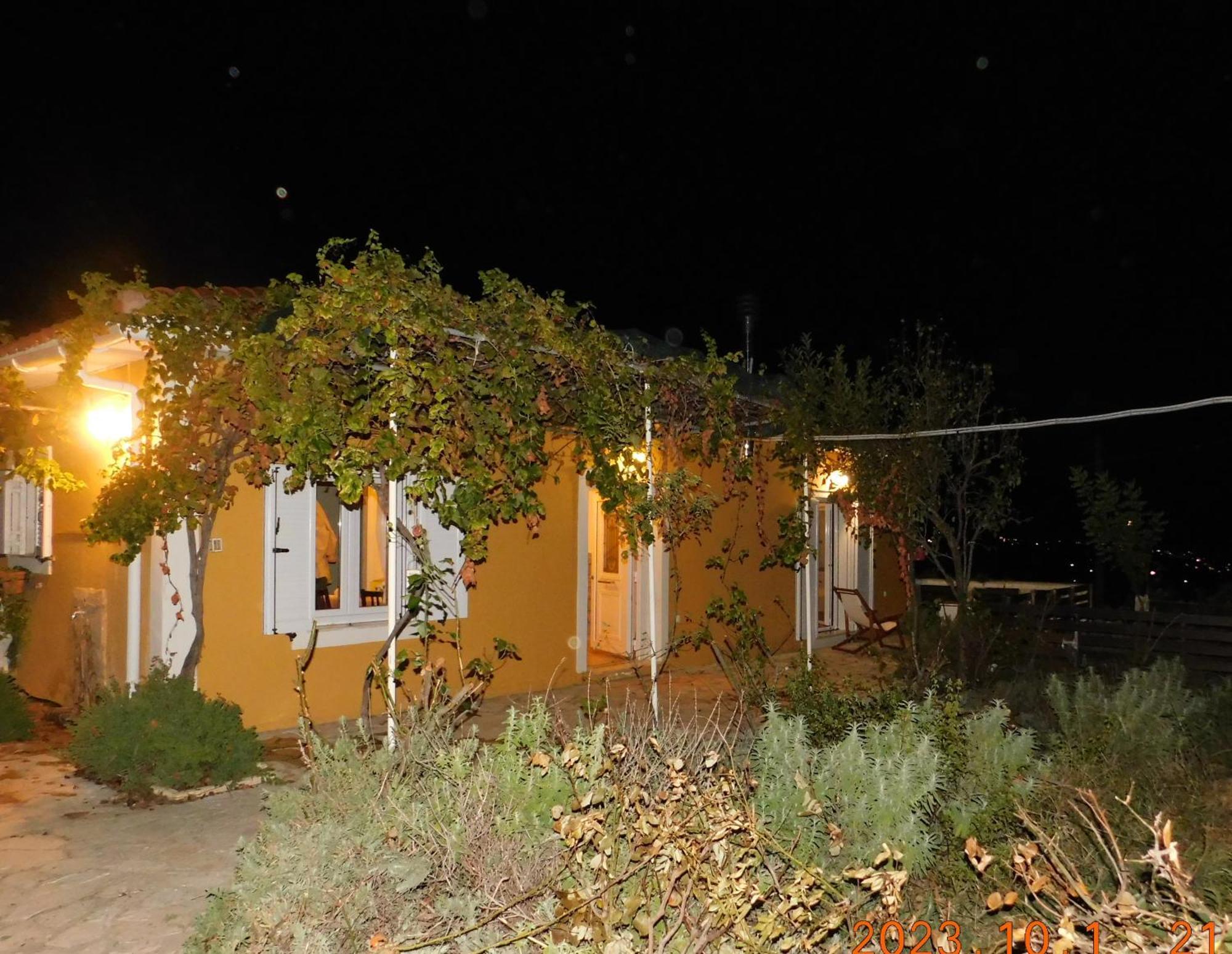 Adonino Residence-The House Of Pomegranates Lakithra Exterior photo